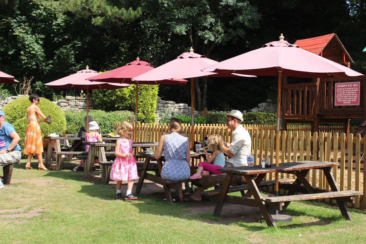 Lamb & Flag Inn Abergavenny Bagian luar foto